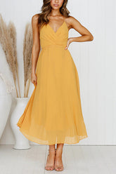 Vestido midi con tirantes finos